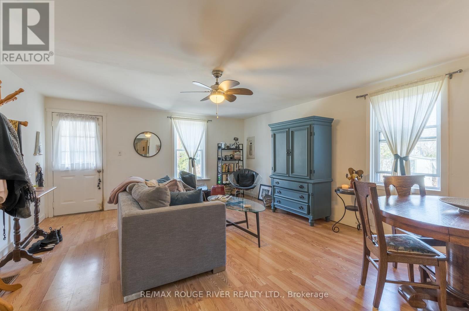 390/392 Mathew Street, Cobourg, Ontario  K9A 3E8 - Photo 8 - X12215573