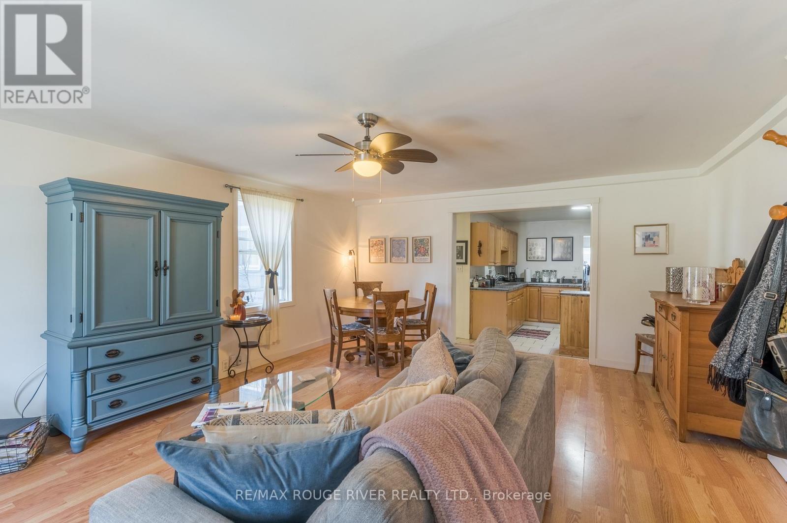 390/392 Mathew Street, Cobourg, Ontario  K9A 3E8 - Photo 9 - X12215573