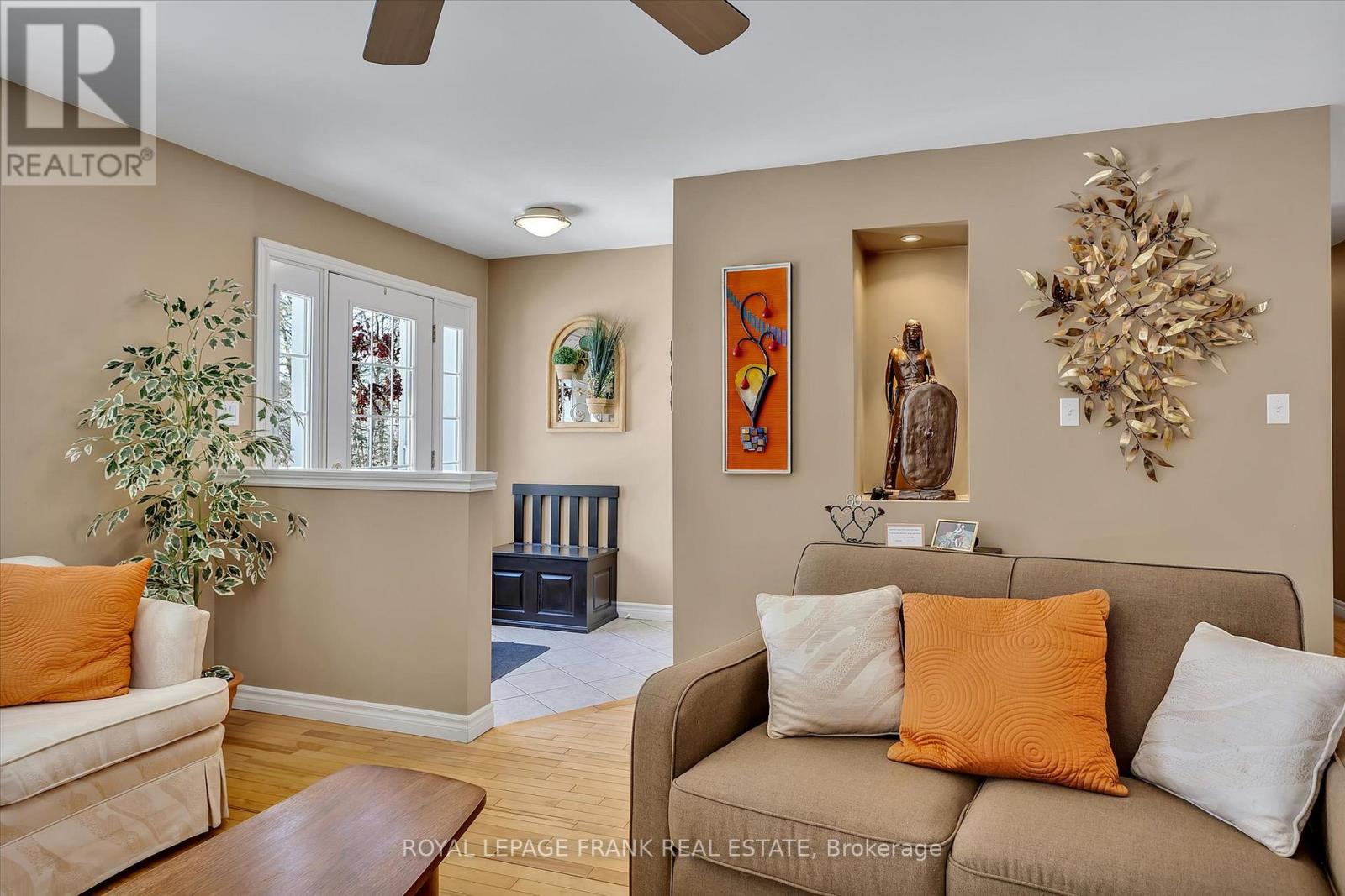 18 East Beehive Drive, Kawartha Lakes (Bobcaygeon), Ontario  K0M 1A0 - Photo 8 - X12215612