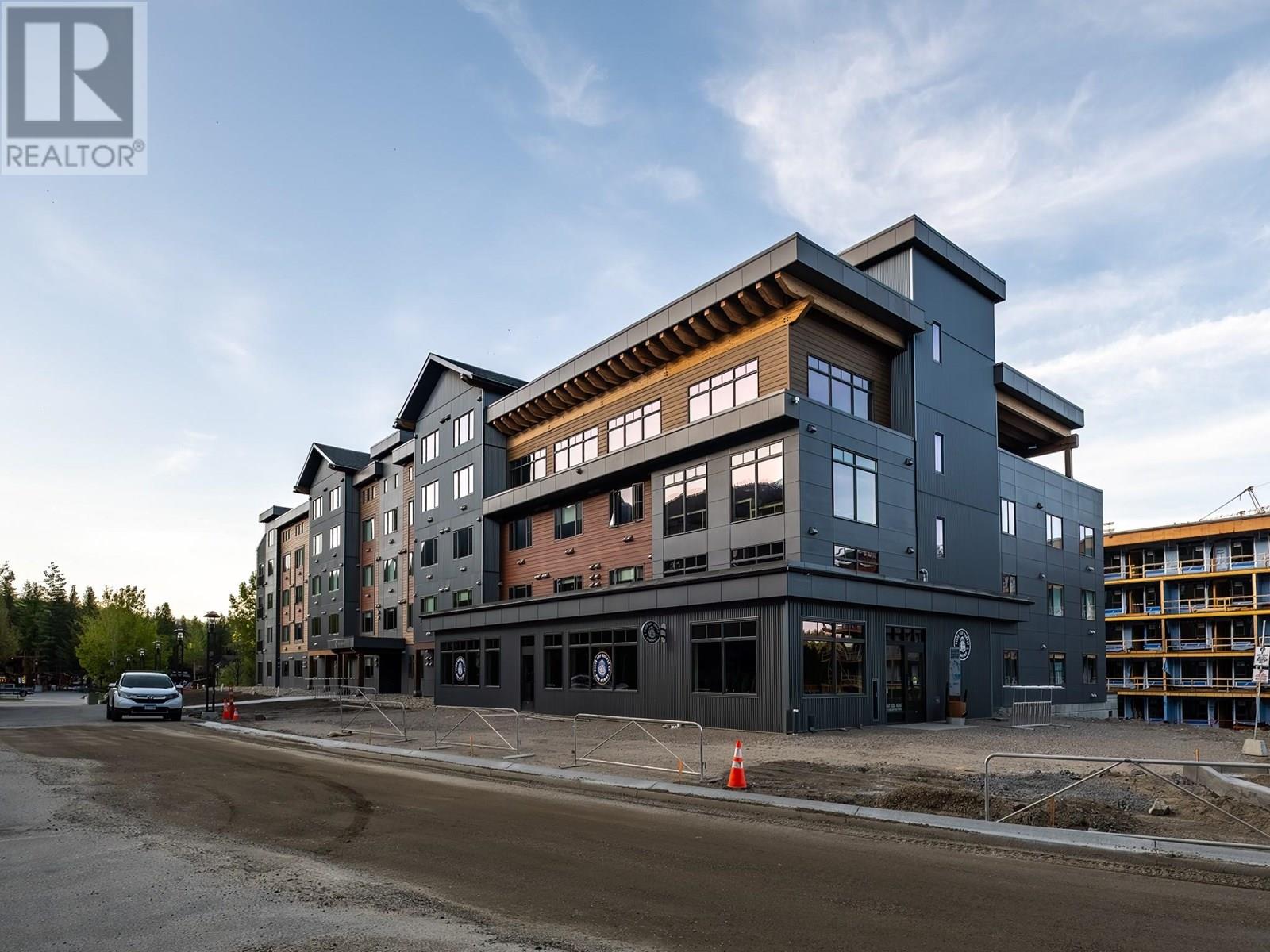 4280 Red Mountain Road Unit# 208, Rossland, British Columbia  V0G 1Y0 - Photo 2 - 10351408