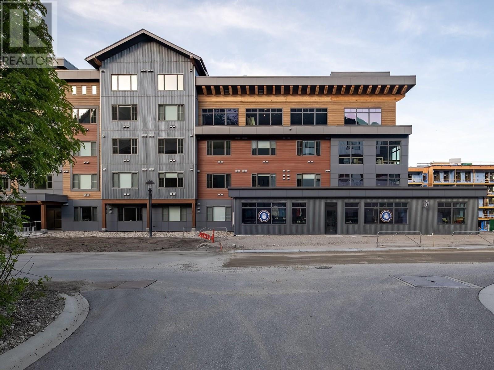 4280 Red Mountain Road Unit# 208, Rossland, British Columbia  V0G 1Y0 - Photo 3 - 10351408