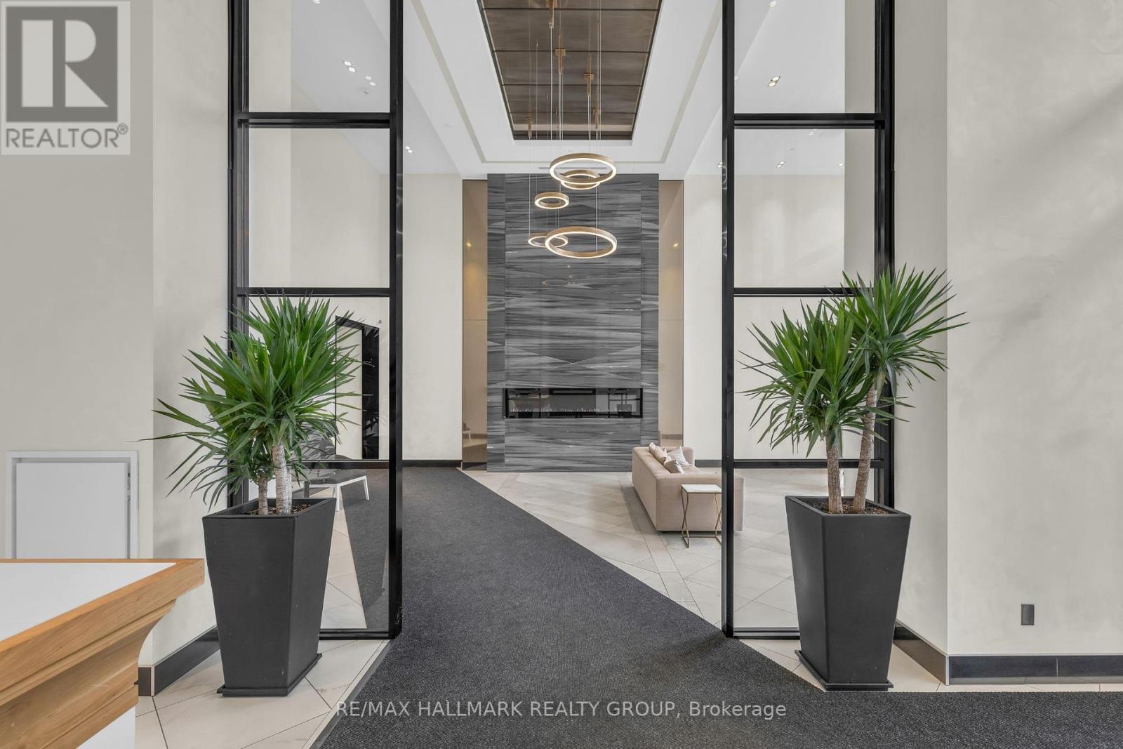 1311 - 255 Bay Street, Ottawa, Ontario  K1R 0C5 - Photo 2 - X12215502