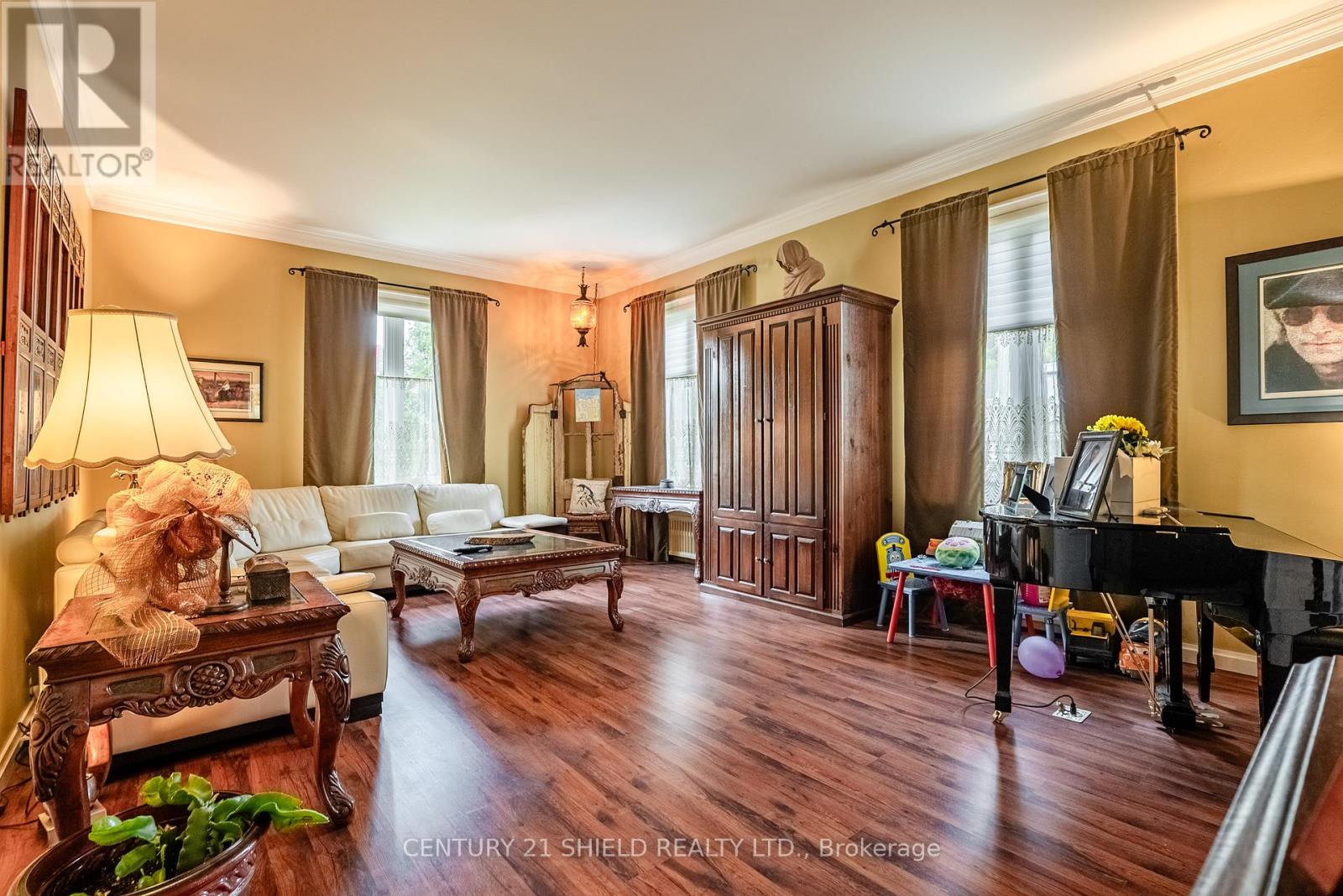 330 Sydney Street, Cornwall, Ontario  K6H 3H6 - Photo 26 - X12215432