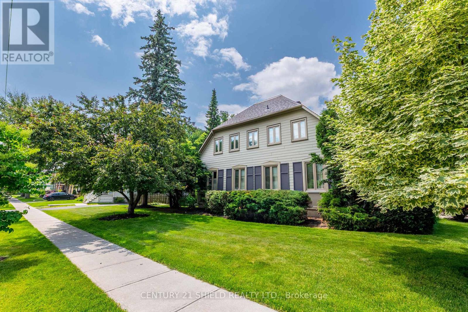 330 Sydney Street, Cornwall, Ontario  K6H 3H6 - Photo 4 - X12215432