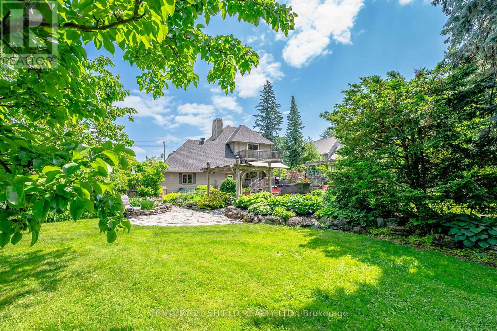 330 Sydney Street, Cornwall, Ontario  K6H 3H6 - Photo 7 - X12215432