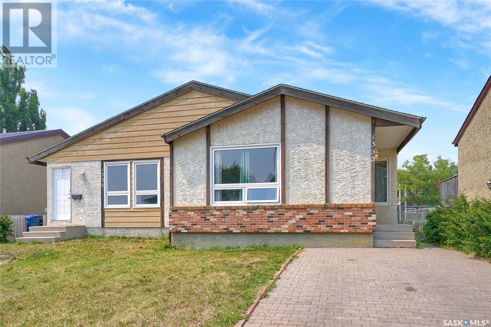 1332-1338 Irving AVENUE, moose jaw, Saskatchewan