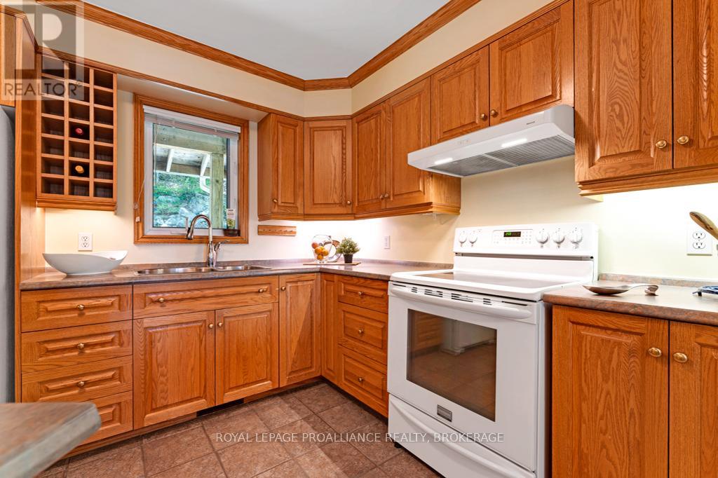 399 Hardwood Ridge, Lanark Highlands, Ontario  K0G 1K0 - Photo 15 - X12215504
