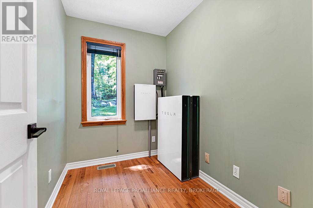 399 Hardwood Ridge, Lanark Highlands, Ontario  K0G 1K0 - Photo 12 - X12215504