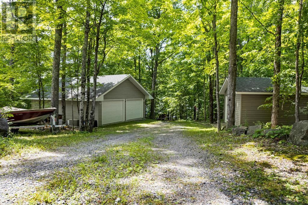 399 Hardwood Ridge, Lanark Highlands, Ontario  K0G 1K0 - Photo 4 - X12215504