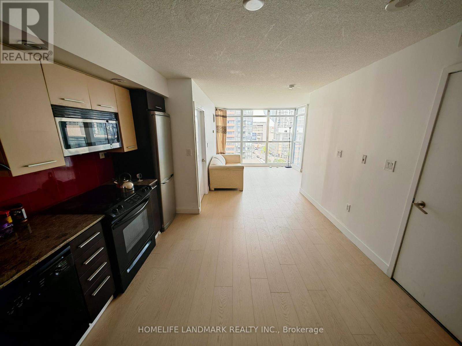 1005 - 8 Telegram Mews, Toronto, Ontario  M5V 3Z5 - Photo 2 - C12201929