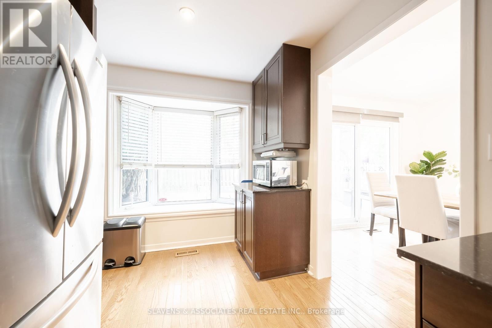 132 Stillwater Crescent, Toronto (Westminster-Branson), Ontario  M2R 3S2 - Photo 8 - C12215406