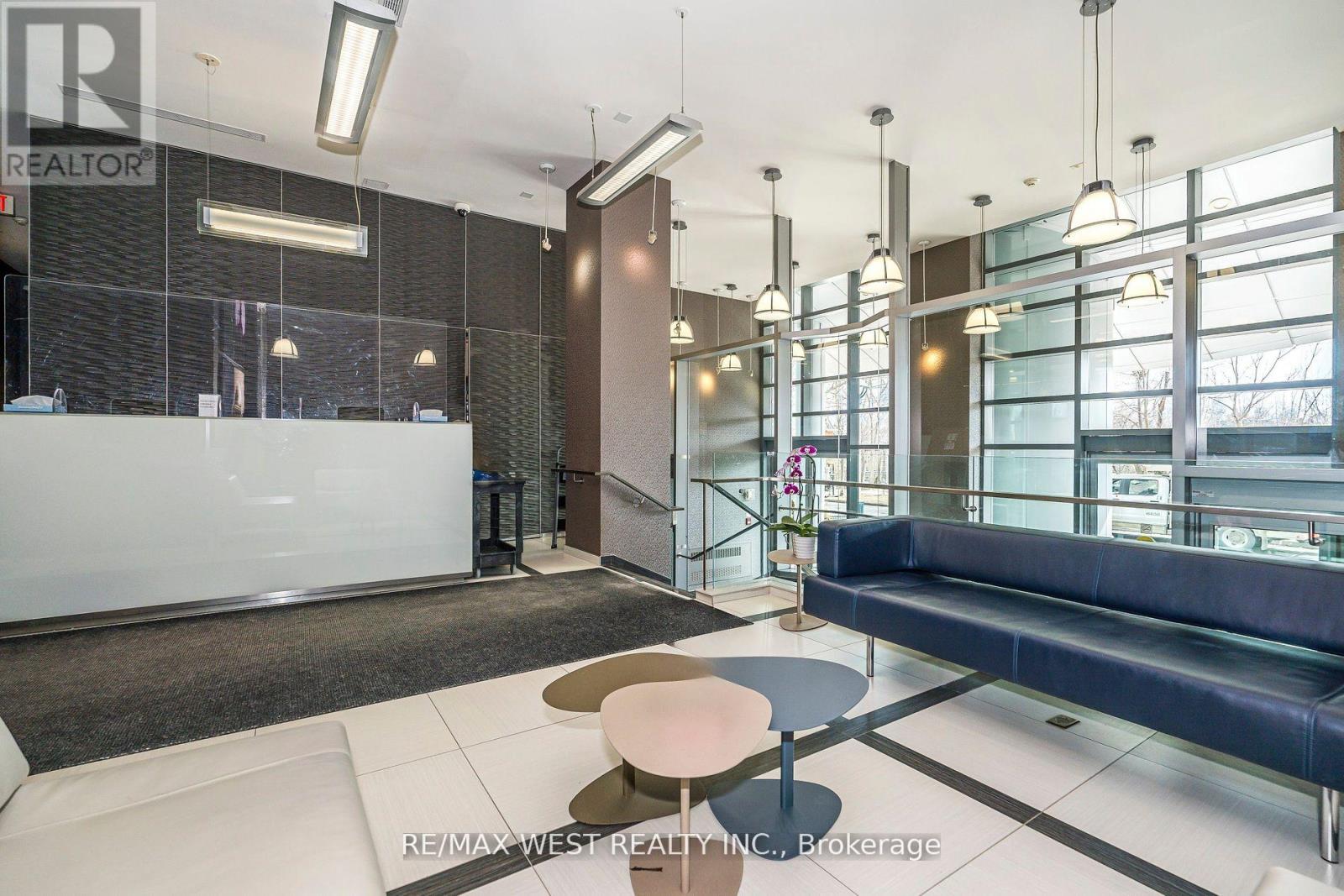 333 - 380 Macpherson Avenue, Toronto, Ontario  M4V 3E3 - Photo 4 - C12215411