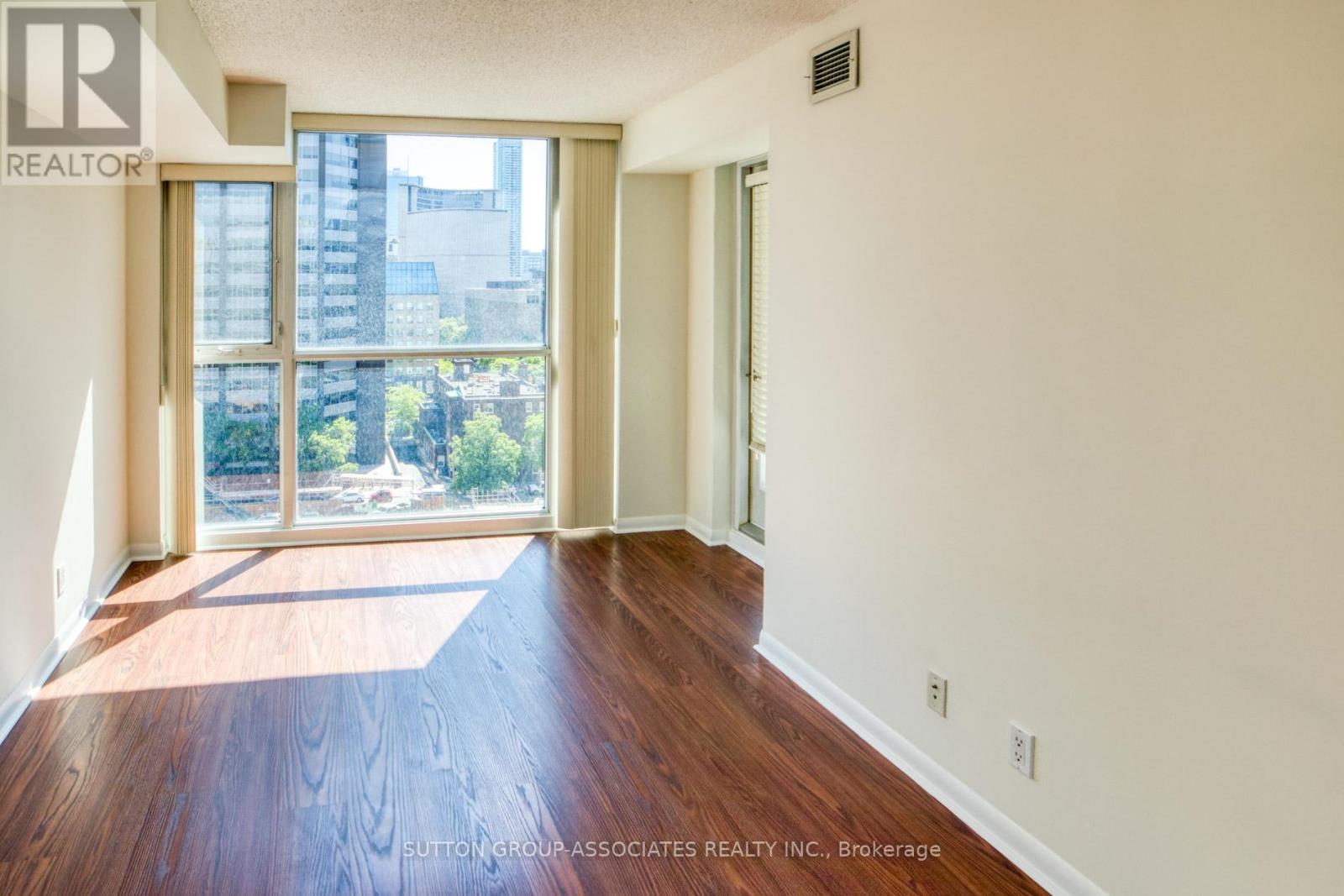 1208 - 96 St Patrick Street, Toronto, Ontario  M5T 1V2 - Photo 10 - C12215427
