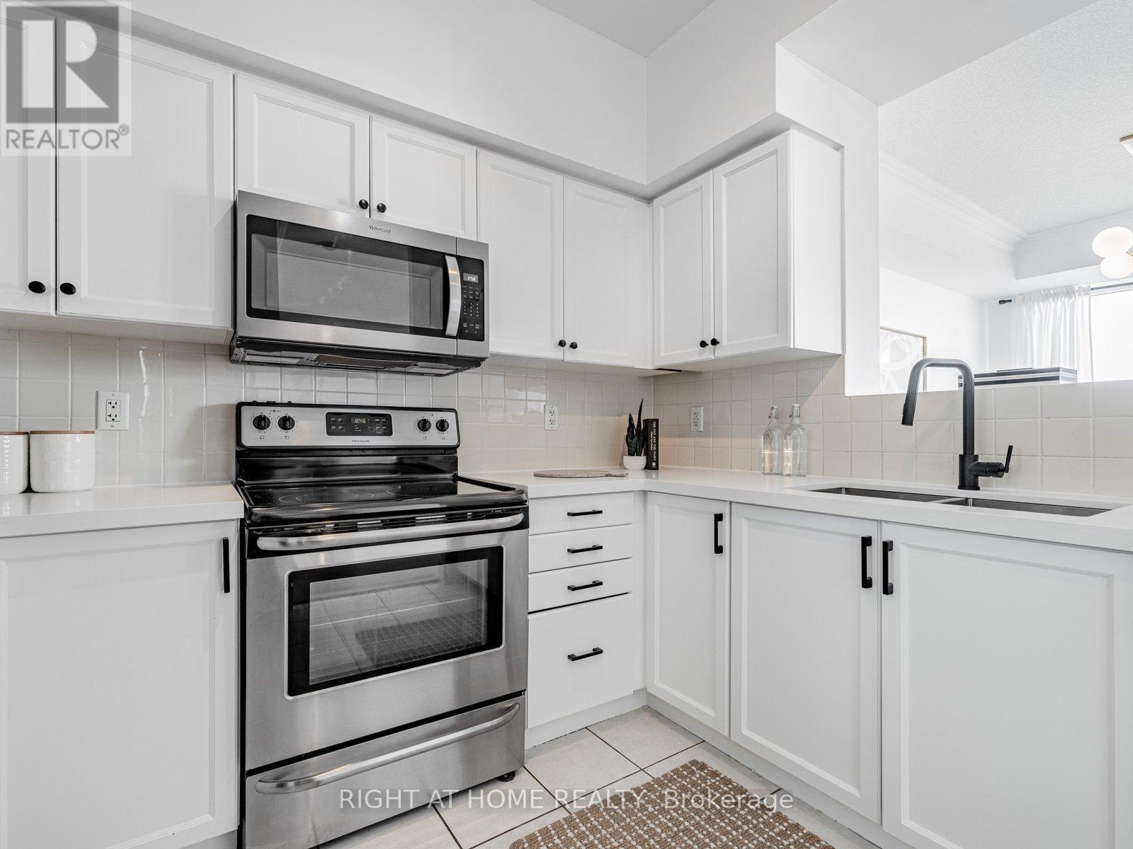 Rg1 - 1 Clairtrell Road, Toronto, Ontario  M2N 7H6 - Photo 4 - C12215450
