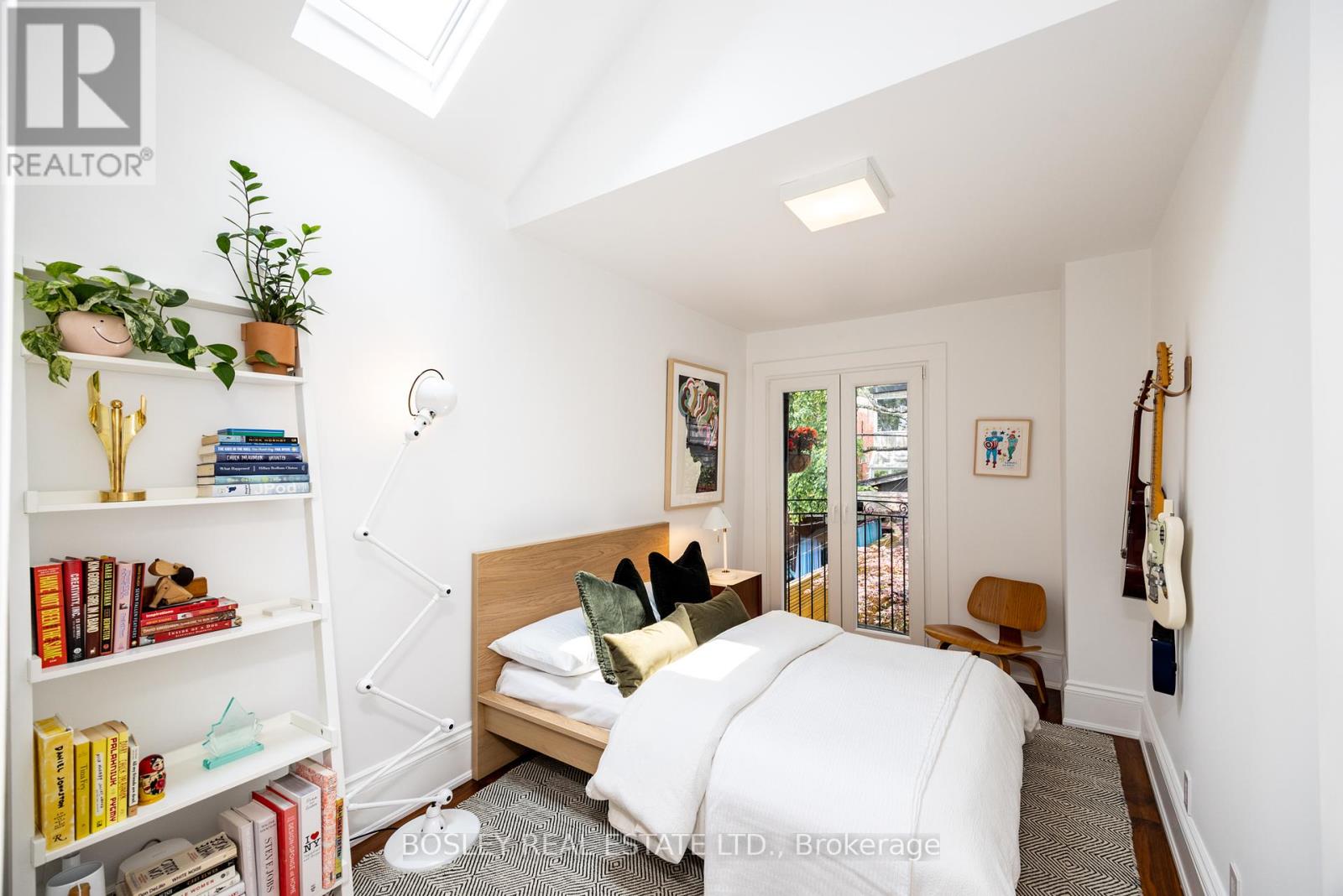 122 Spruce Street E, Toronto, Ontario  M5A 2J5 - Photo 17 - C12215484