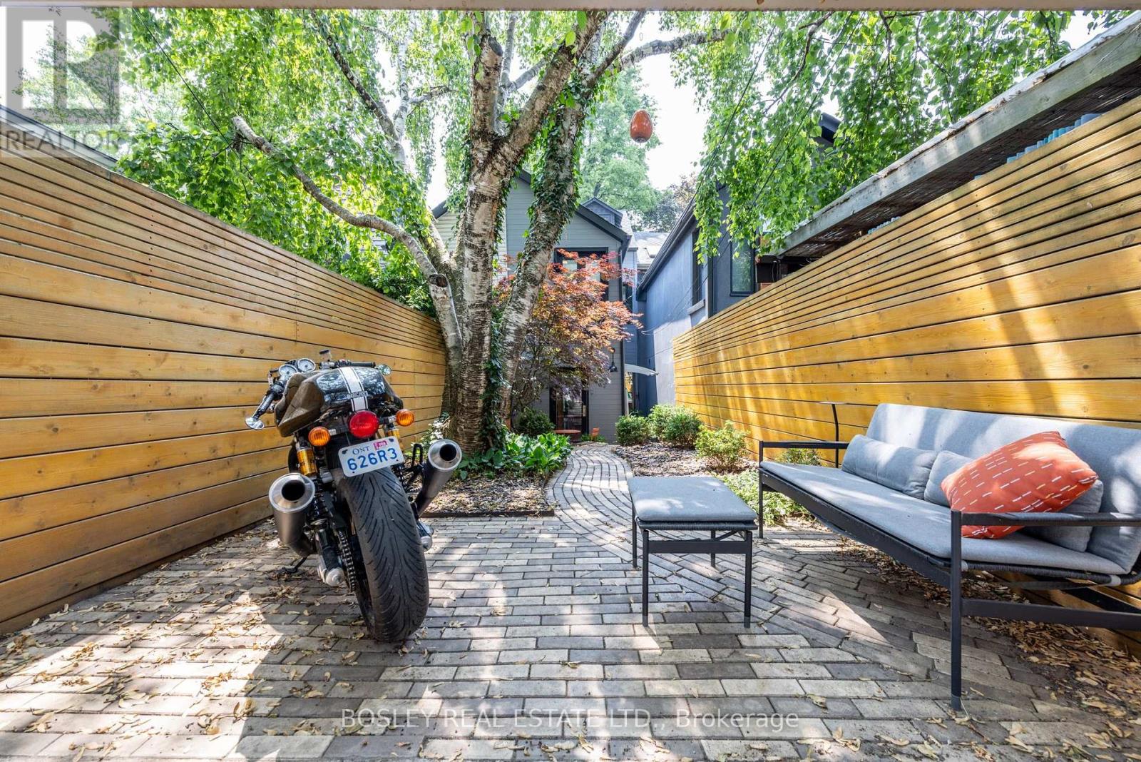 122 Spruce Street E, Toronto, Ontario  M5A 2J5 - Photo 38 - C12215484