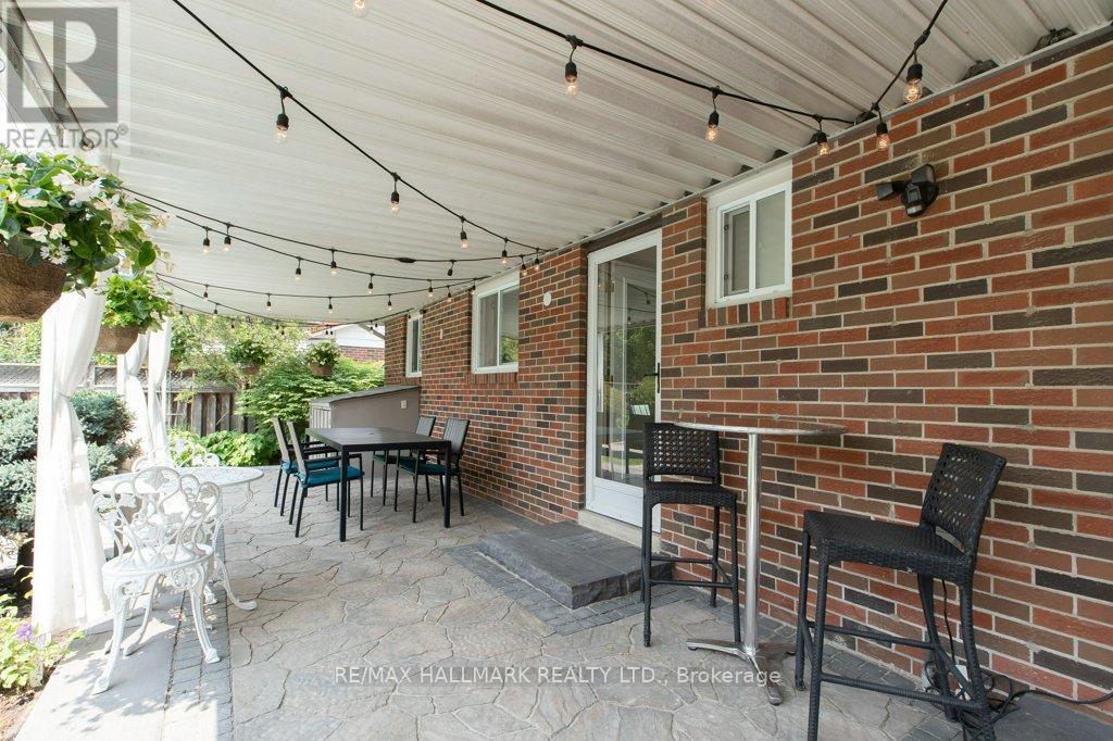 6 Tumbleweed Road, Toronto (Don Valley Village), Ontario  M2J 2N3 - Photo 17 - C12215522
