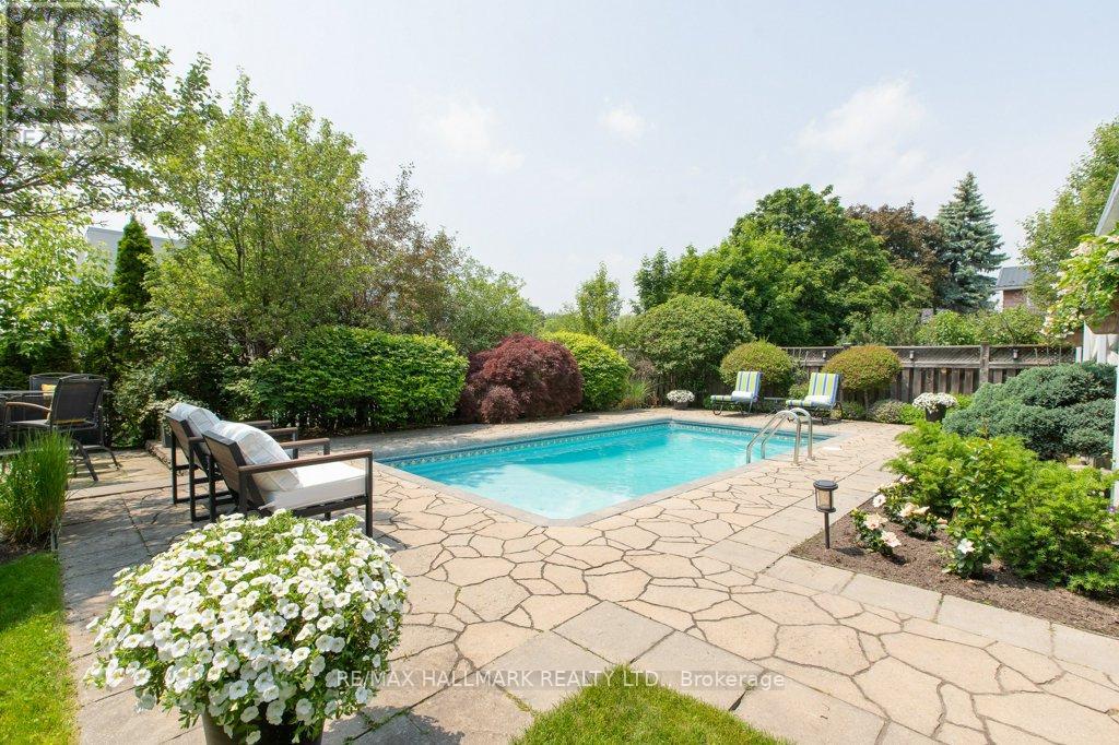 6 Tumbleweed Road, Toronto (Don Valley Village), Ontario  M2J 2N3 - Photo 18 - C12215522