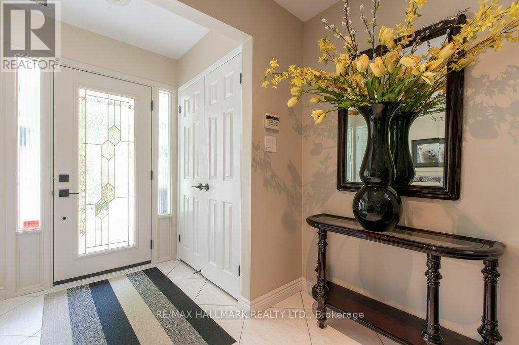 6 Tumbleweed Road, Toronto (Don Valley Village), Ontario  M2J 2N3 - Photo 2 - C12215522
