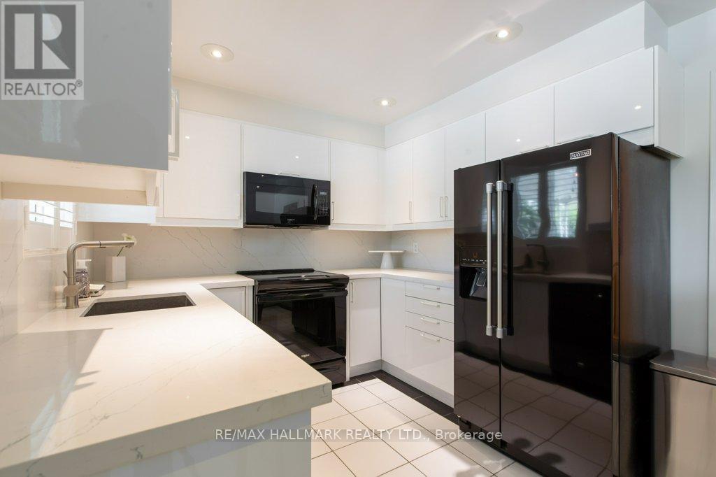6 Tumbleweed Road, Toronto (Don Valley Village), Ontario  M2J 2N3 - Photo 7 - C12215522