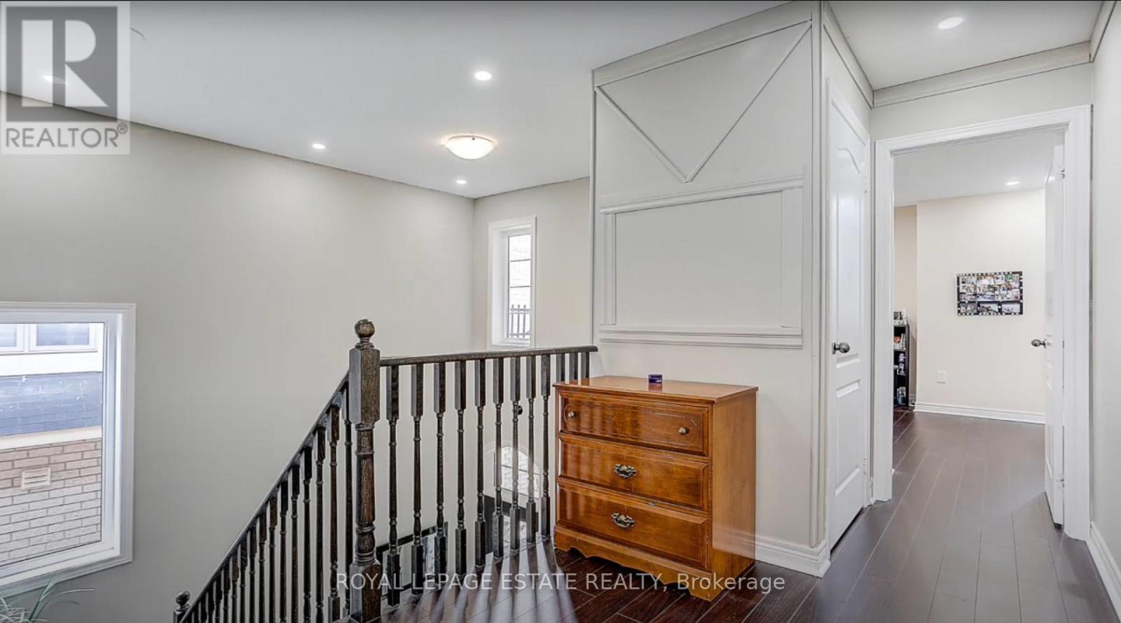33 Kavanagh Avenue, East Gwillimbury, Ontario  L0G 1V0 - Photo 16 - N12213282