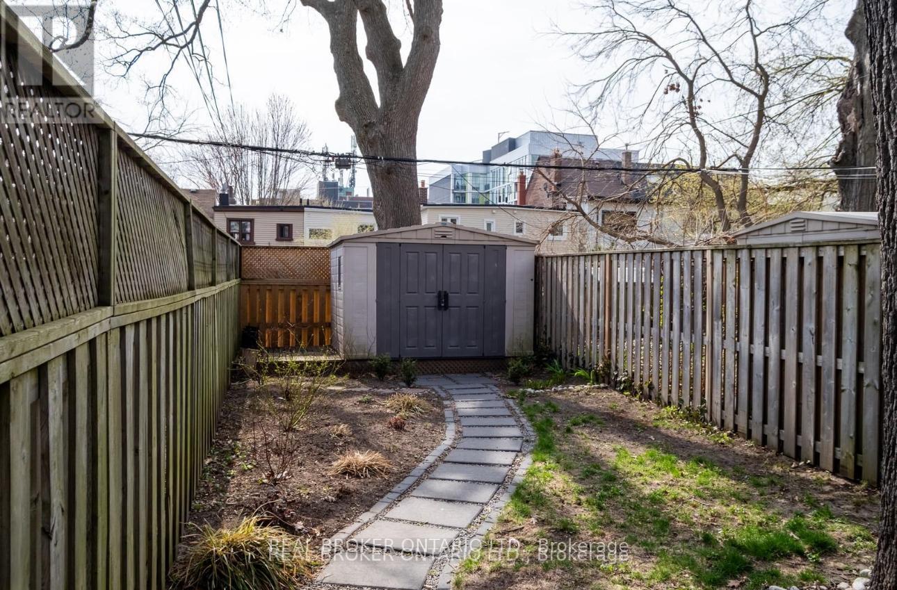 158 Golfview Avenue, Toronto (East End-Danforth), Ontario  M4E 2K5 - Photo 23 - E12215392