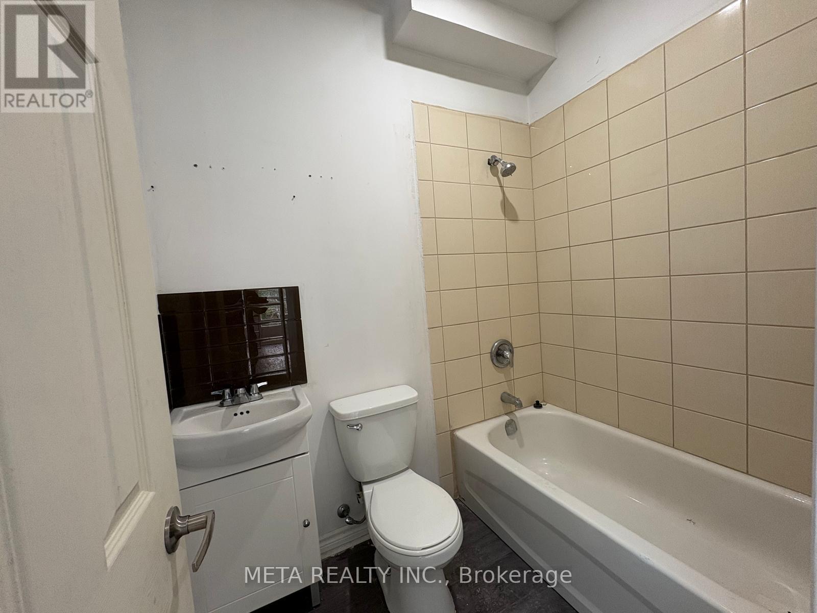 2a - 35 Duncombe Boulevard, Toronto, Ontario  M1M 3A4 - Photo 7 - E12215465