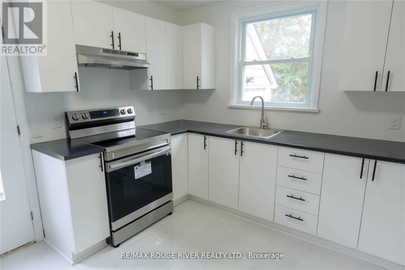 821 Mary Street, Oshawa, Ontario  L1G 5G5 - Photo 10 - E12215518