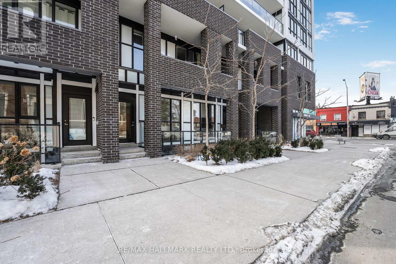 Th 103 - 2301 Danforth Avenue, Toronto (East End-Danforth), Ontario  M4C 1K5 - Photo 1 - E12215527