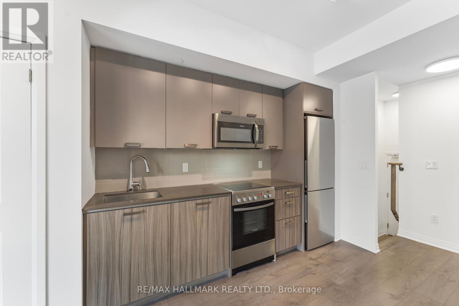 Th 103 - 2301 Danforth Avenue, Toronto (East End-Danforth), Ontario  M4C 1K5 - Photo 10 - E12215527