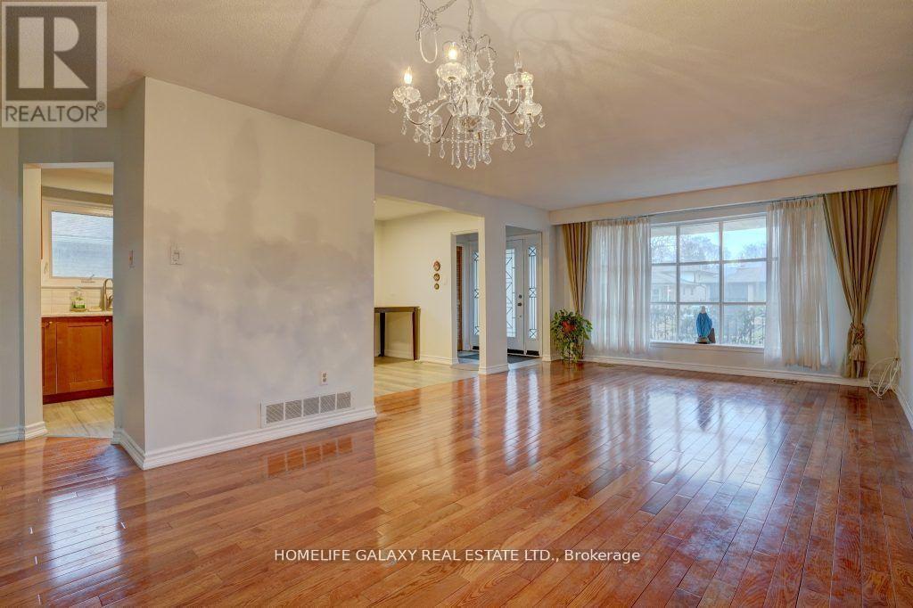 20 Tivoli Court, Toronto, Ontario  M1E 2A4 - Photo 7 - E12215571