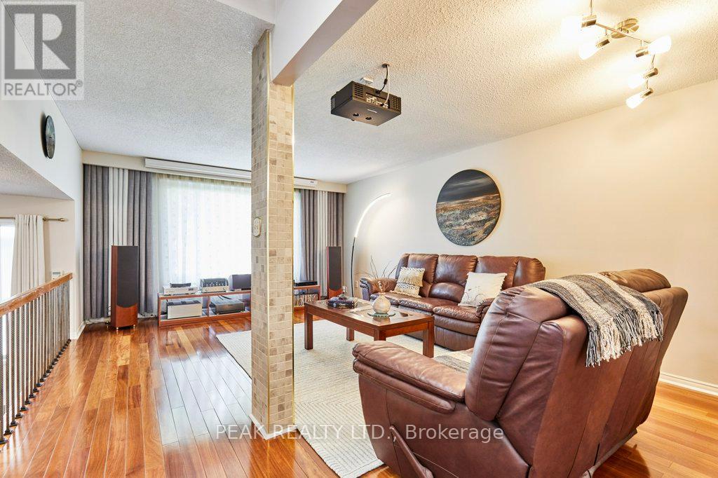 14 Mansfield Crescent, Whitby (Blue Grass Meadows), Ontario  L1N 6T4 - Photo 4 - E12215610