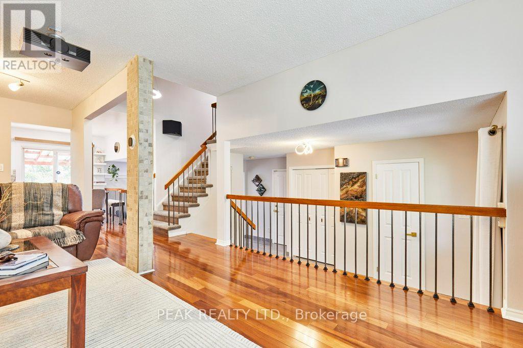 14 Mansfield Crescent, Whitby (Blue Grass Meadows), Ontario  L1N 6T4 - Photo 7 - E12215610