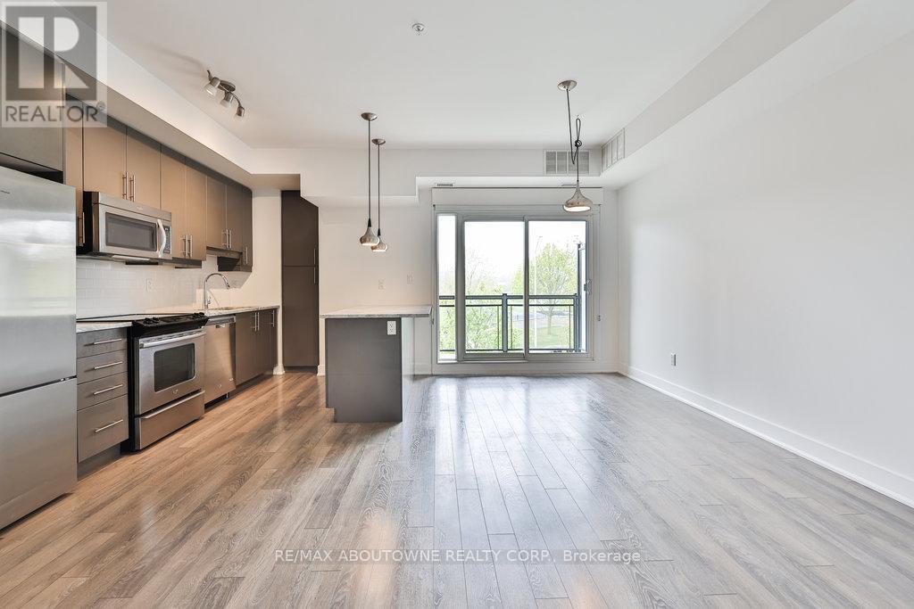207 - 128 Garden Drive, Oakville, Ontario  L6K 0H7 - Photo 15 - W12171221