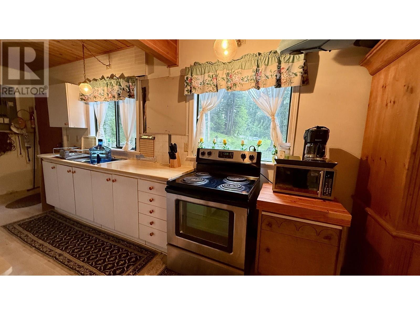 4296 Rainbow Road, Canim Lake, British Columbia  V0K 1J0 - Photo 15 - R3014745