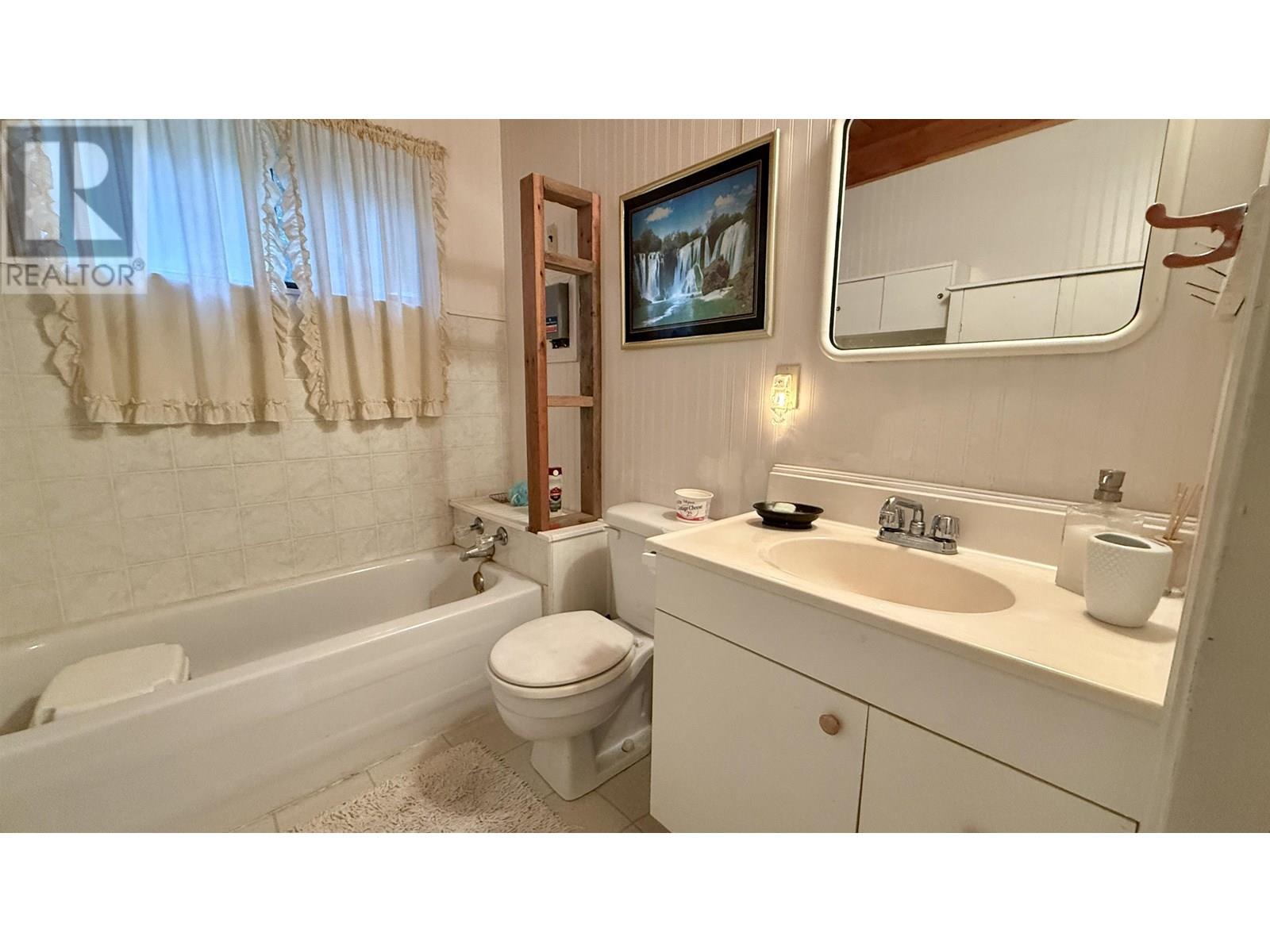 4296 Rainbow Road, Canim Lake, British Columbia  V0K 1J0 - Photo 16 - R3014745
