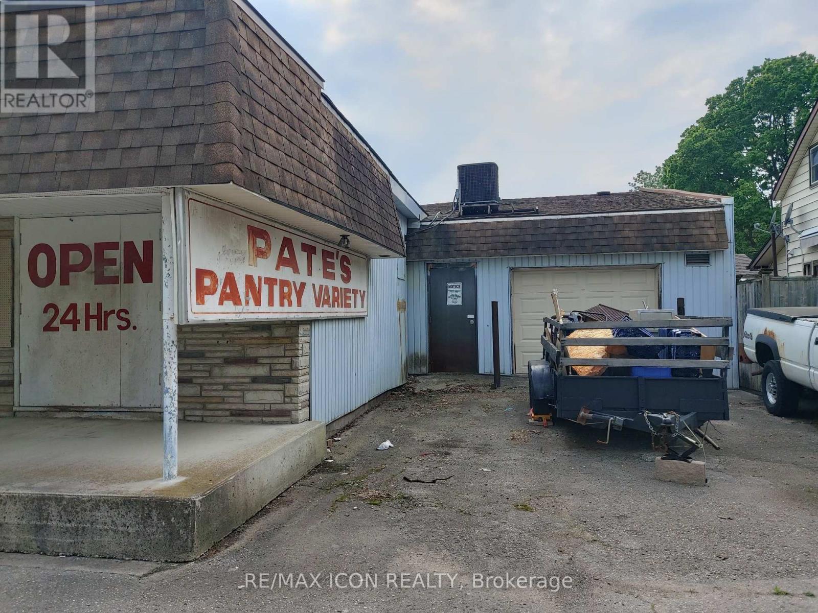 131 Waterloo Street, London East (East K), Ontario  N6B 2M7 - Photo 2 - X12215505