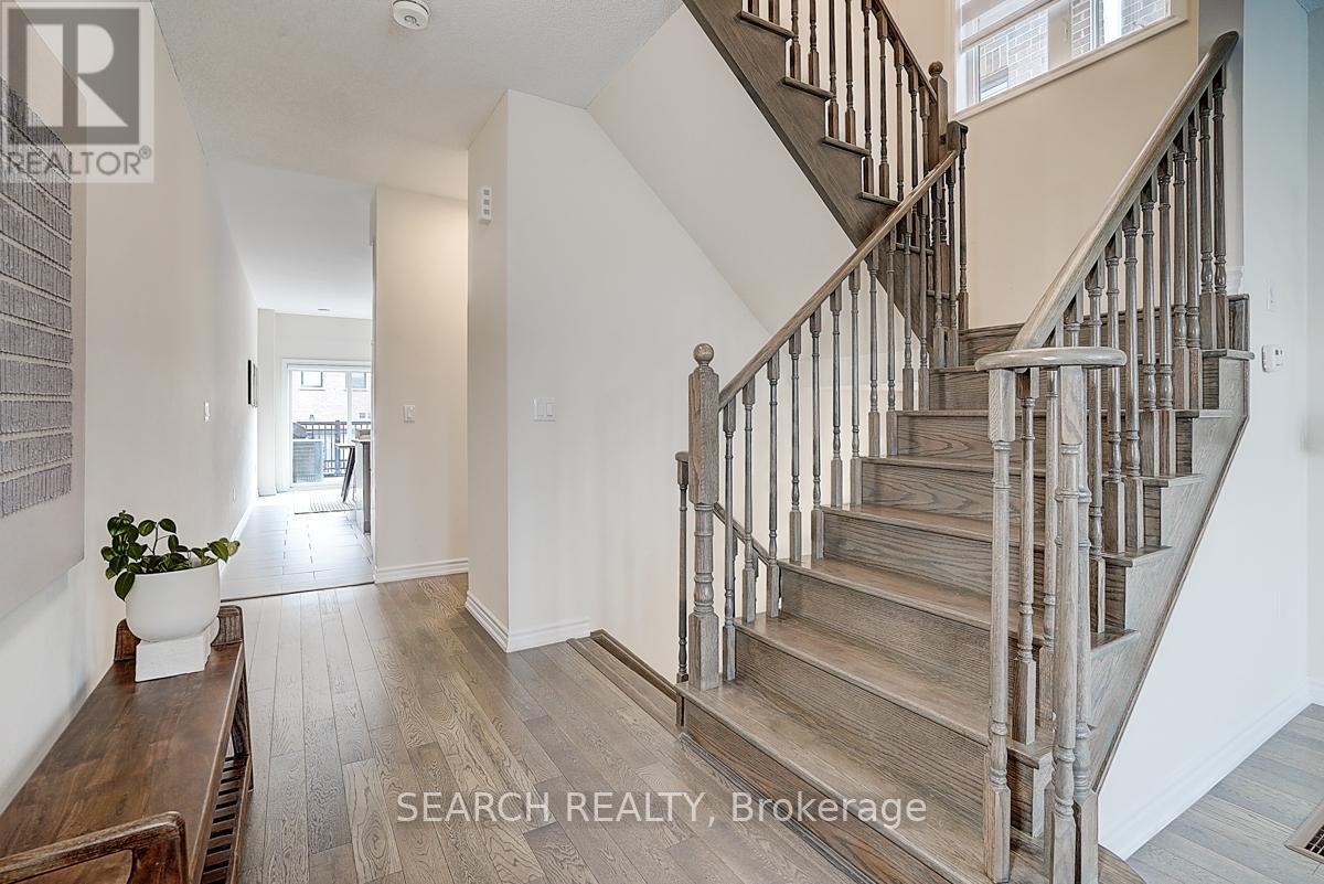 10931 Victoria Square Boulevard, Markham (Victoria Square), Ontario  L6C 0Z3 - Photo 5 - N12215317