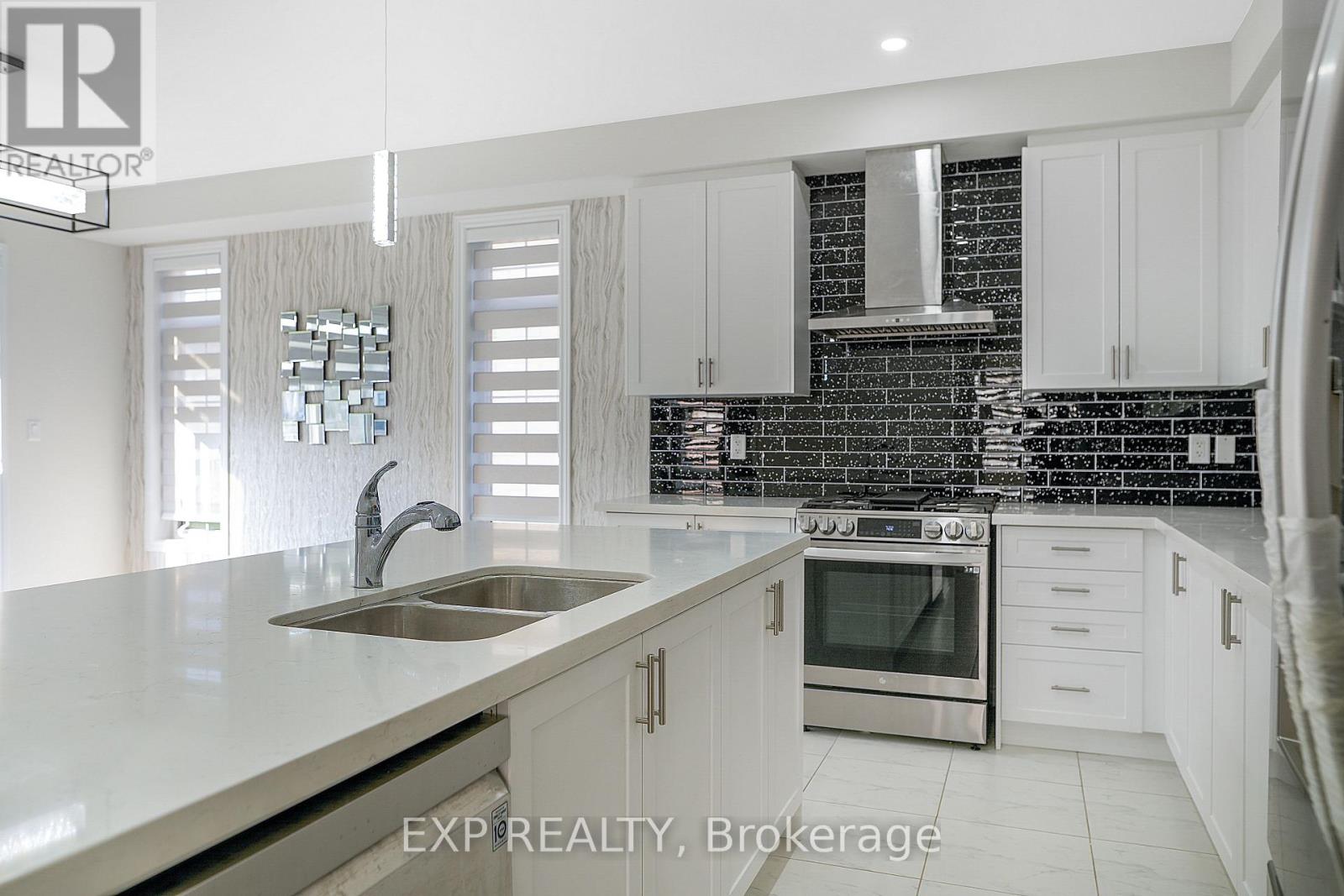 1120 Wickham Road, Innisfil (Alcona), Ontario  L9S 0P8 - Photo 17 - N12215324