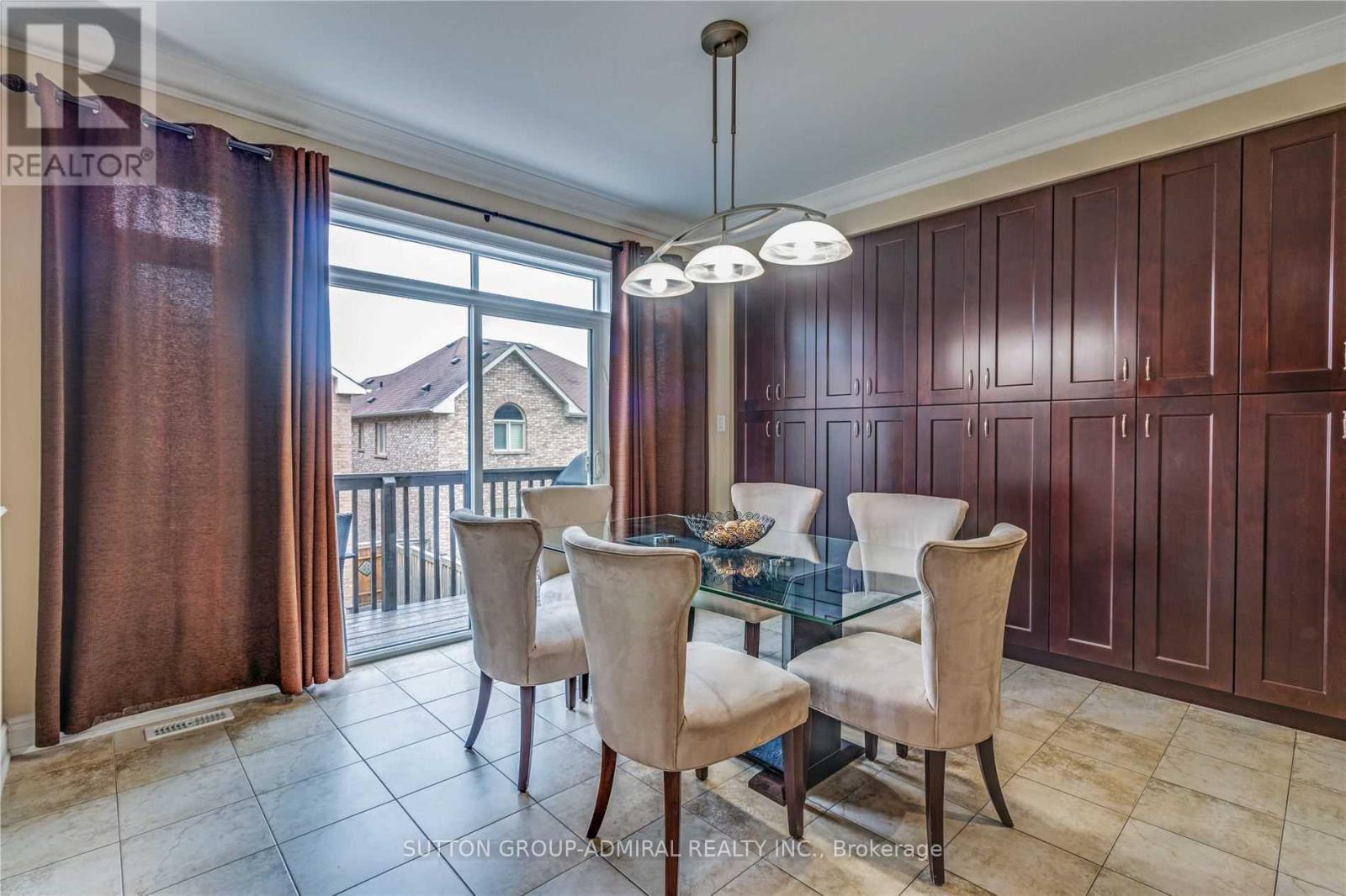 305 Ilan Ramon Boulevard, Vaughan (Patterson), Ontario  L6A 0W4 - Photo 12 - N12215403