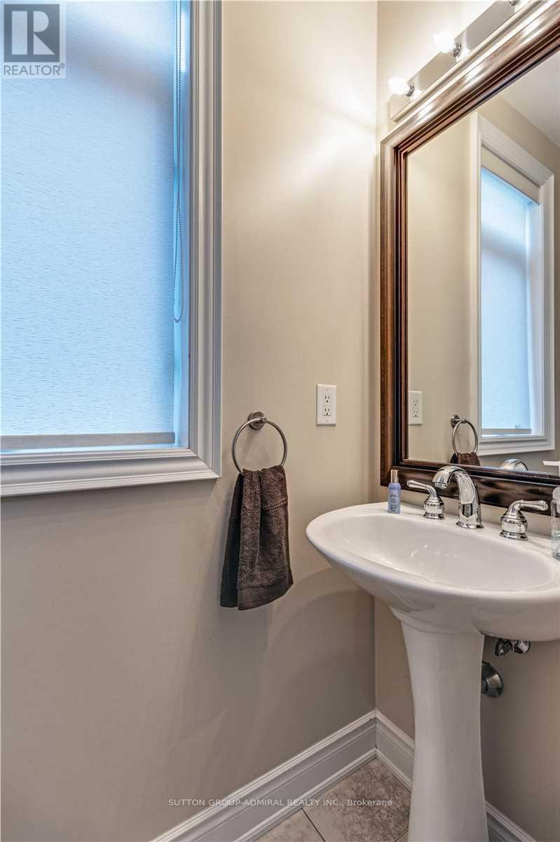305 Ilan Ramon Boulevard, Vaughan (Patterson), Ontario  L6A 0W4 - Photo 16 - N12215403