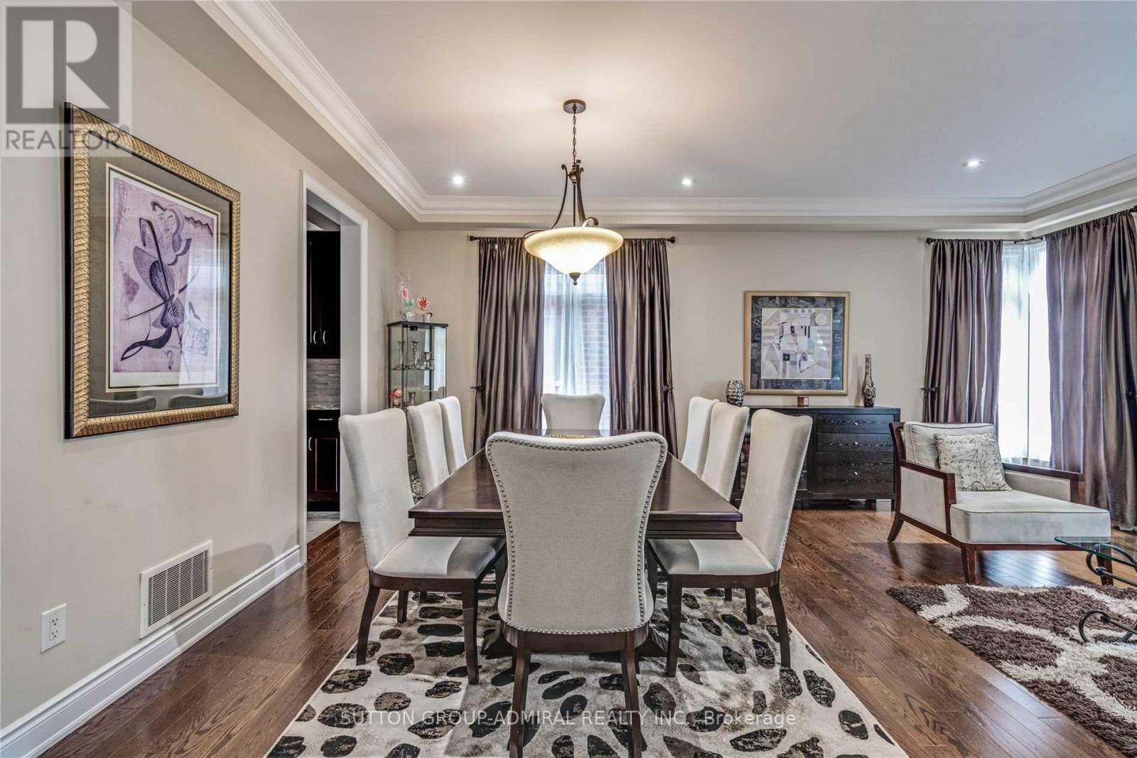 305 Ilan Ramon Boulevard, Vaughan (Patterson), Ontario  L6A 0W4 - Photo 8 - N12215403