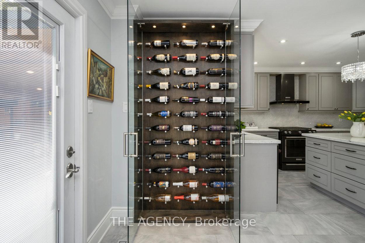 39 Savoy Crescent, Vaughan (Beverley Glen), Ontario  L4J 7W3 - Photo 8 - N12215440