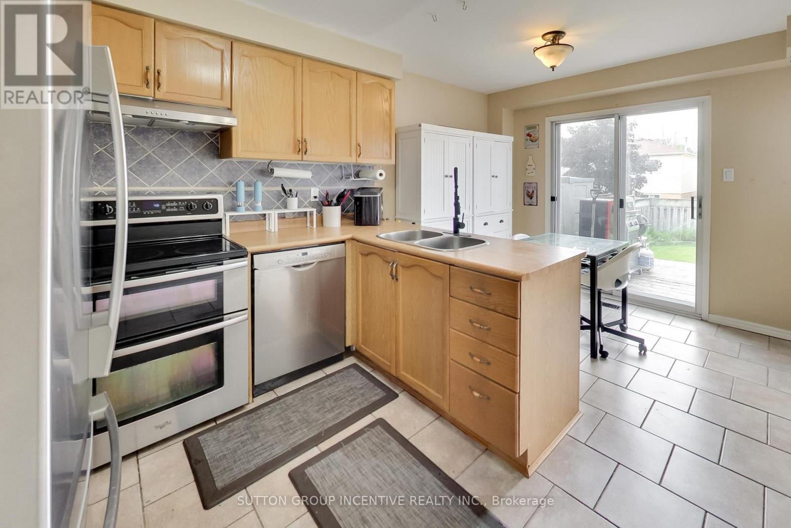 1238 Benson Street, Innisfil (Alcona), Ontario  L9S 1Y6 - Photo 5 - N12215475