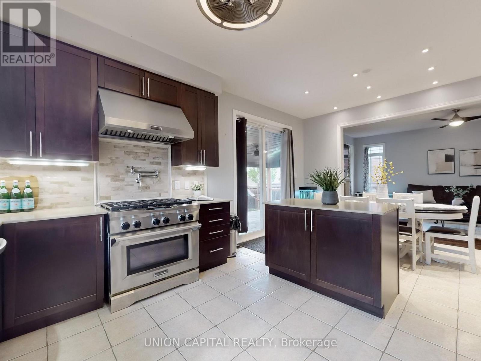 83 Mooney Street, Bradford West Gwillimbury (Bradford), Ontario  L3Z 0K7 - Photo 20 - N12215540