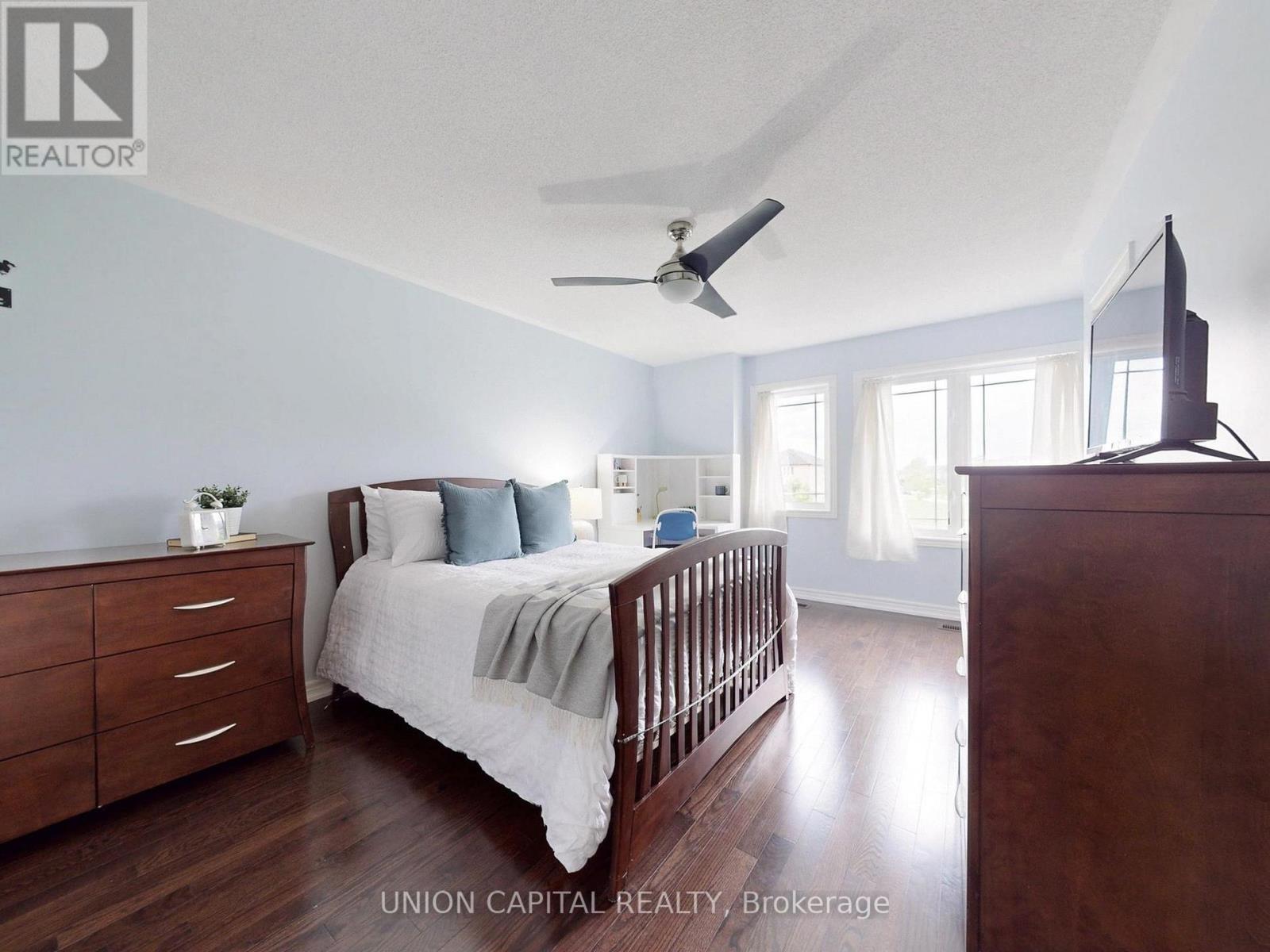 83 Mooney Street, Bradford West Gwillimbury (Bradford), Ontario  L3Z 0K7 - Photo 31 - N12215540