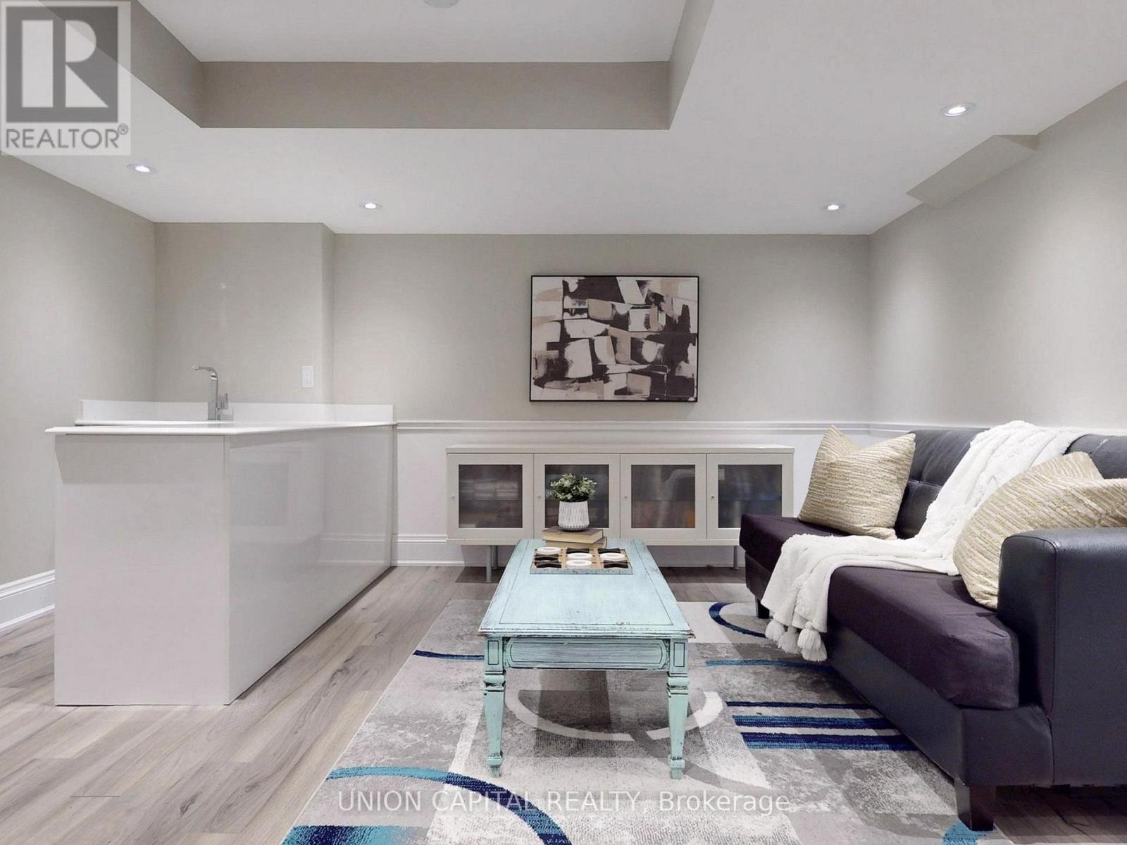 83 Mooney Street, Bradford West Gwillimbury (Bradford), Ontario  L3Z 0K7 - Photo 37 - N12215540
