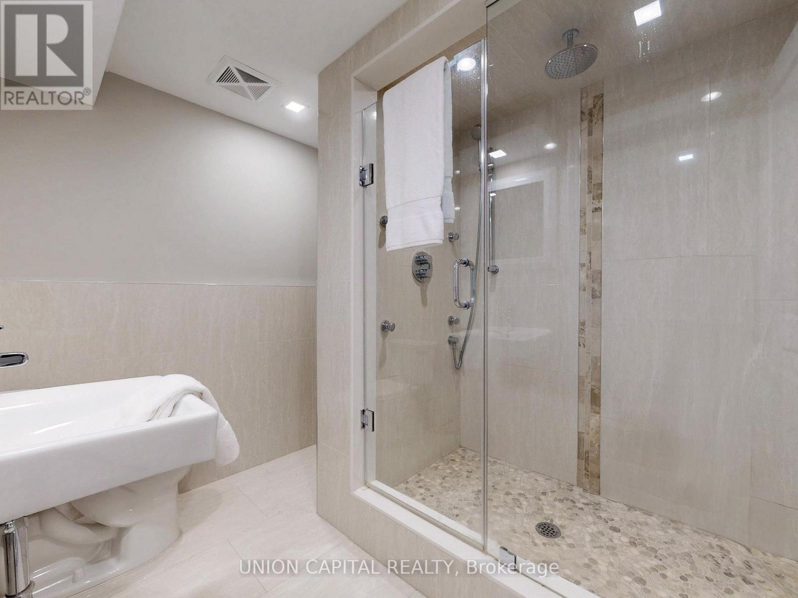 83 Mooney Street, Bradford West Gwillimbury (Bradford), Ontario  L3Z 0K7 - Photo 43 - N12215540