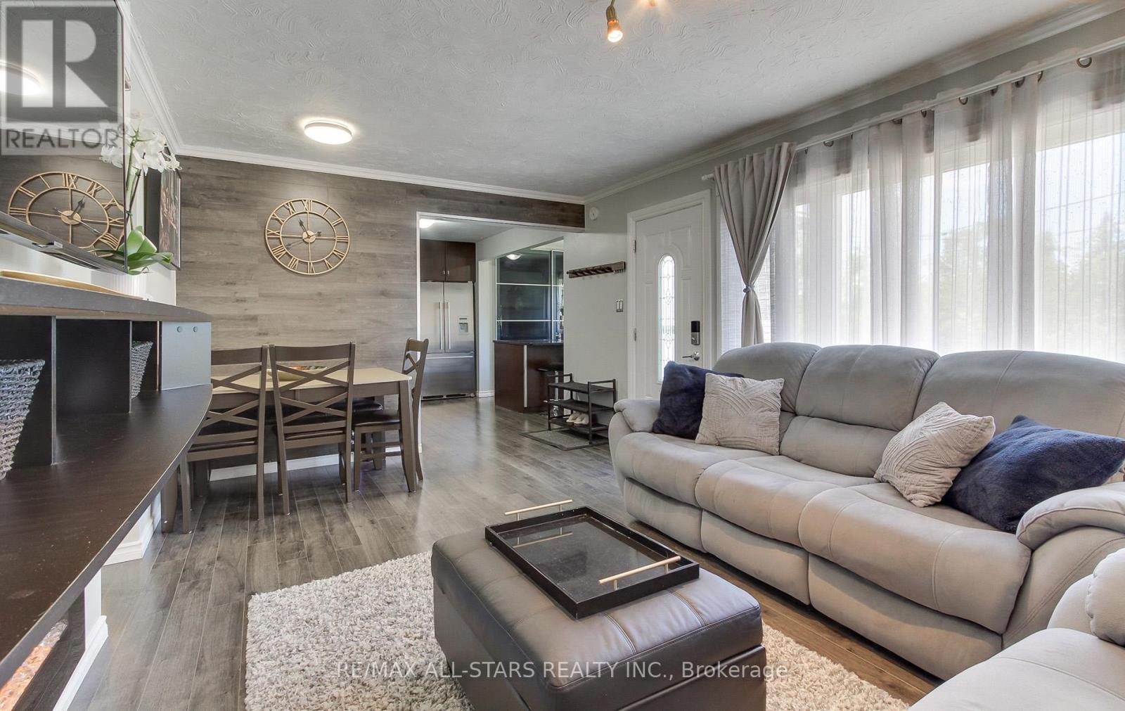 297 Walter Drive, Georgina (Keswick South), Ontario  L4P 3A8 - Photo 17 - N12215625