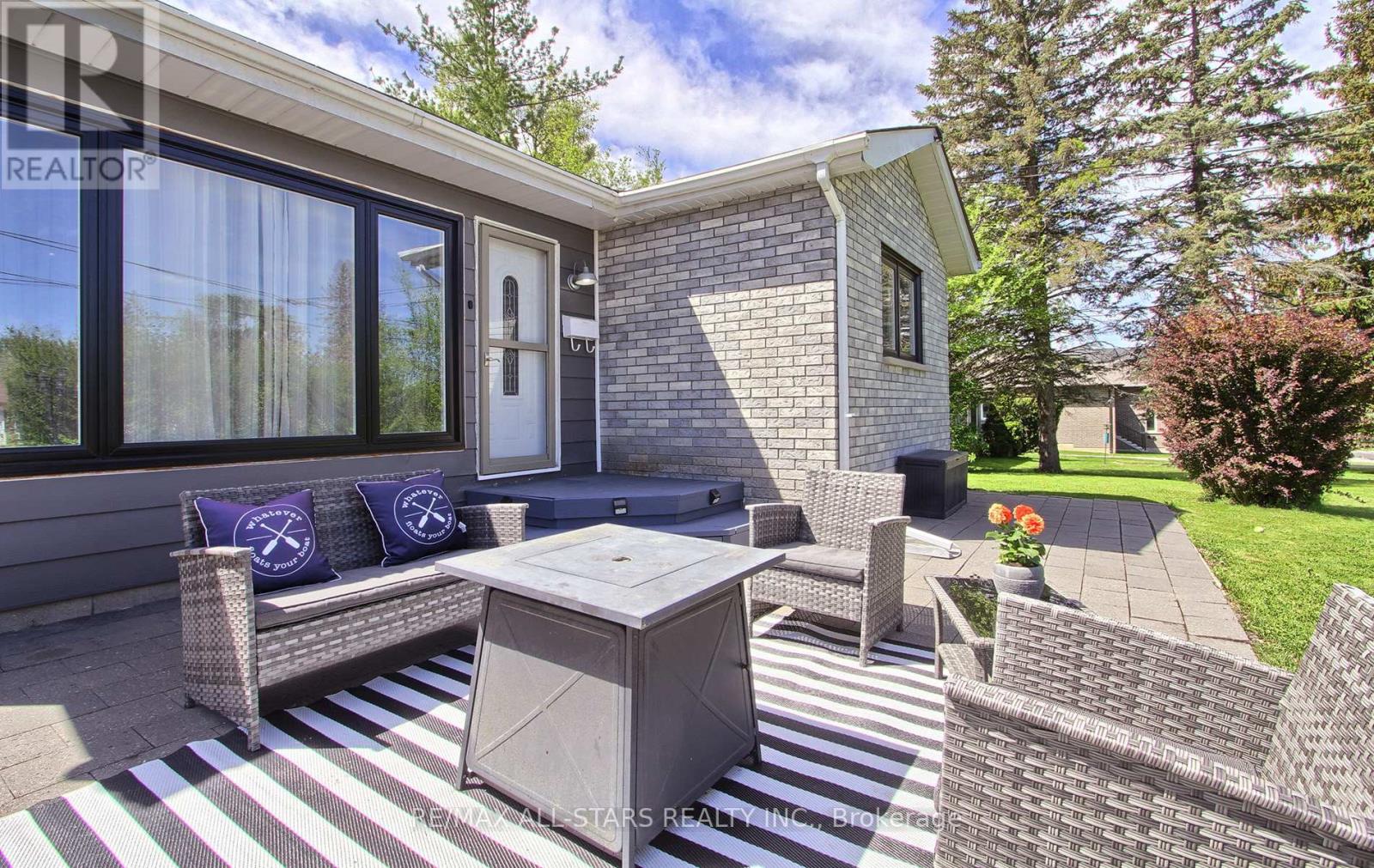 297 Walter Drive, Georgina (Keswick South), Ontario  L4P 3A8 - Photo 5 - N12215625